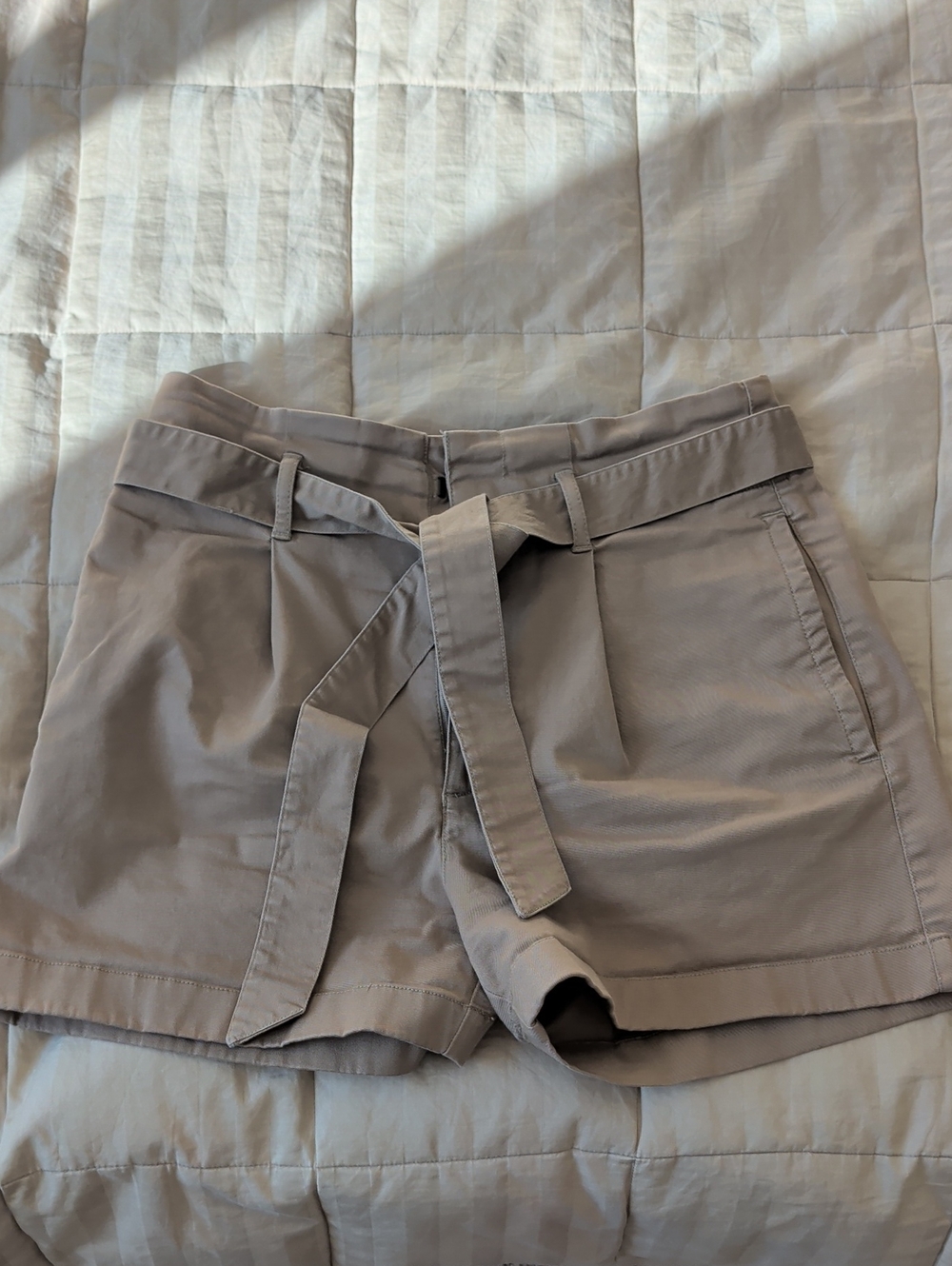 Women’s Mid-Rise Tie-Belt Shorts in Taupe